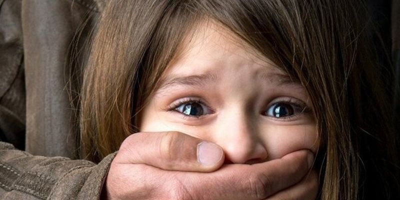 Под Кропивницким педофил похитил и изнасиловал ребенка: жуткие детали