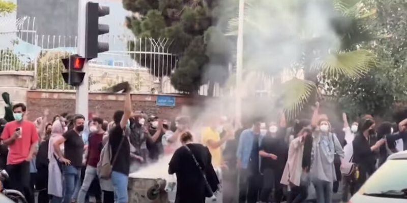 В Иране бушуют массовые протесты, количество жертв растет
