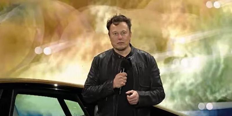 Илон Маск представил флагман Tesla Model S Plaid