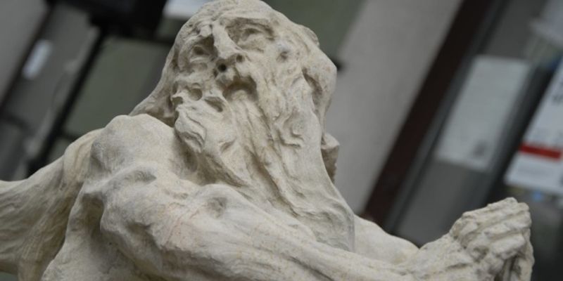 В Тернополе установили аутентичную копию творения скульптора Пинзеля