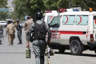 В Афганистане талибы взорвали автомобиль: 6 погибших, около сотни раненных