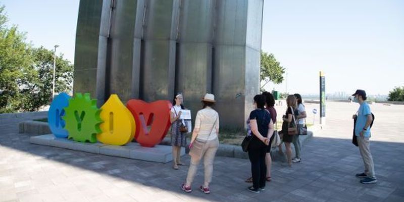У Києві відновлюють безкоштовні пішохідні екскурсії