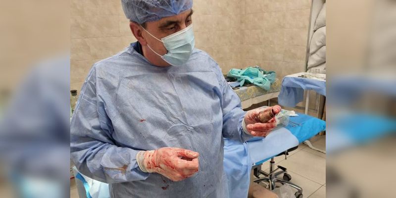 Часть гранаты застряла возле сердца: хирурги рассказали подробности операции бойца ВСУ