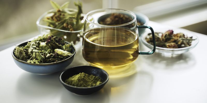 Врач назвал 10 травяных чаев, которые принесут здоровью пользу