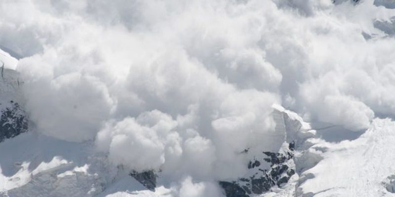 Оттепель в Карпатах: синоптики предупреждают об опасности схождения лавин