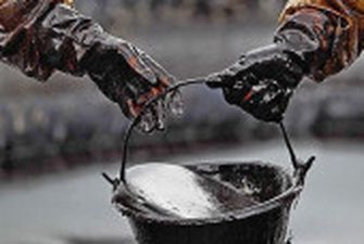 ЄС погодив обмеження ціни на російську нафту у 60 доларів за барель – журналіст