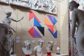 Музей Кембриджского университета заставят объяснить, почему все его скульптуры белого цвета