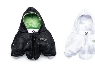 Microsoft выпустила уютную кофту для контроллера Xbox