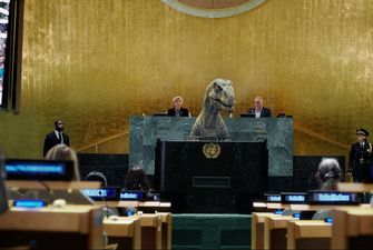 Динозавр з трибуни ООН закликав людство не обирати вимирання – рекламний ролик до конференції на тему кліматичних змін