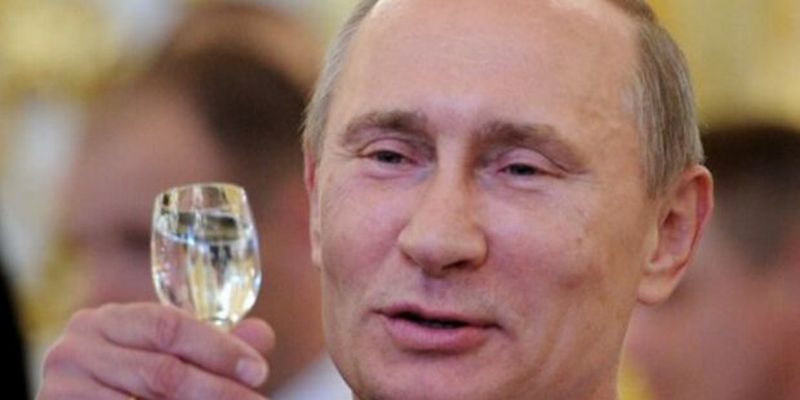 Путин будет править вечно, у россиян нет выбора: "президентский срок продлят на..."