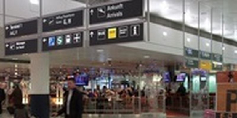 ЕС отложил введение оплаты за разрешение на поездки по безвизу