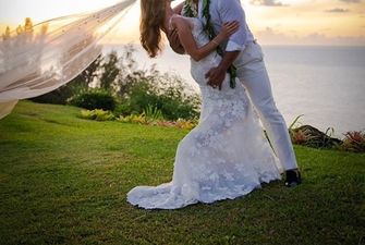 Актор Двейн Джонсон одружився на Гаваях