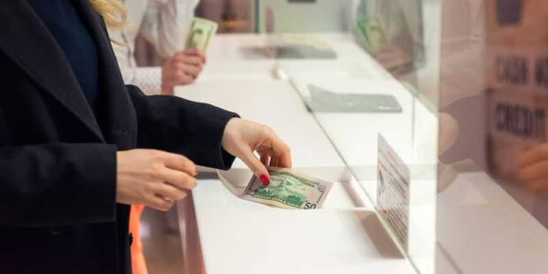 Курс валют на 19 лютого зрівняє рахунки гривні з євро