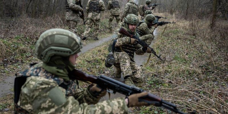 Завдяки новій допомозі США ініціатива може знову перейти на бік України, - FT
