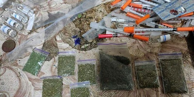 Продавали амфетамин и марихуану по всей области: в Нежине «накрыли» нарколабораторию