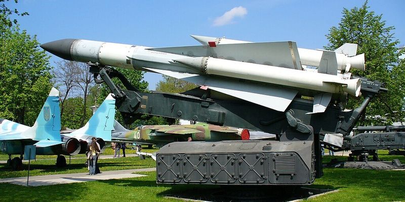 Российский Ту-22М3 сбила ракета С-200: что из себя представляет оружие, которым достали врага