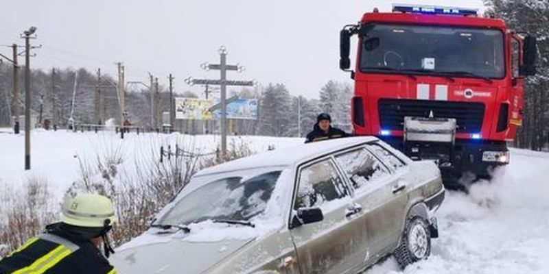 В трех областях Украины ограничено движение грузовиков