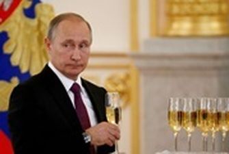 Путин приказал бороться с алкоголизмом в России