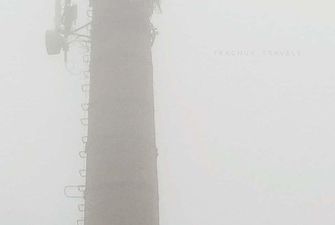 Украину накрыло густым туманом: в сети делятся завораживающими фото