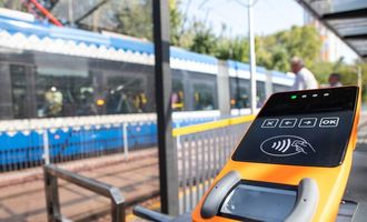 В Киеве остановили скоростной трамвай на Борщаговку: как добираться