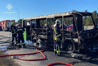 В Киеве на ходу сгорела маршрутка