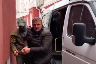 Адвокат говорит, что Есипенко сотрудники ФСБ угрожали убийством