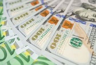 Доллар и евро дорожают. Наличные курсы валют