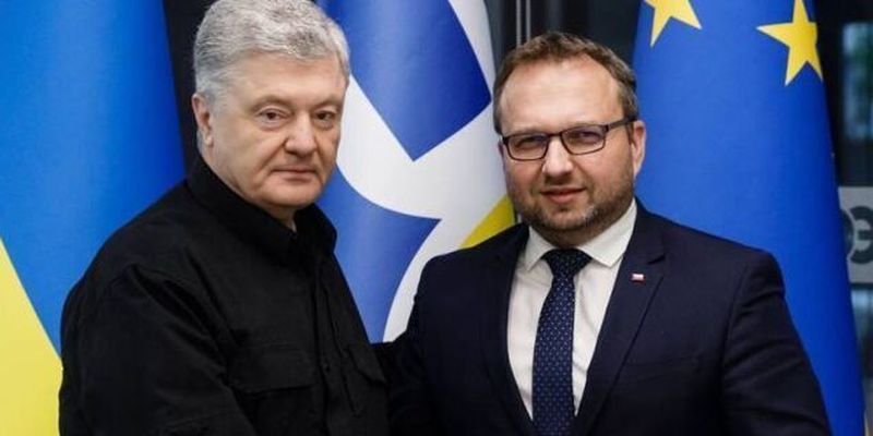 Порошенко поблагодарил вице-премьера Чехии за "снарядную" инициативу и призвал ускорить вступительные переговоры Украины с ЕС