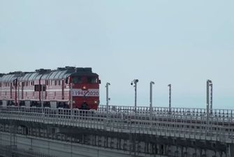 Росія запустила вантажні поїзди до окупованого Криму: що кажуть у МЗС
