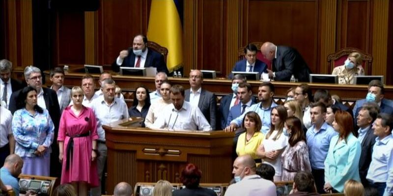 В Украине выделили "жирные" компенсации депутатам: повышают зарплаты и платят 2 млн за аренду жилья
