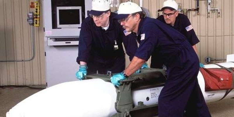 У США виділять додаткові кошти виробникам бомб і хімікатів