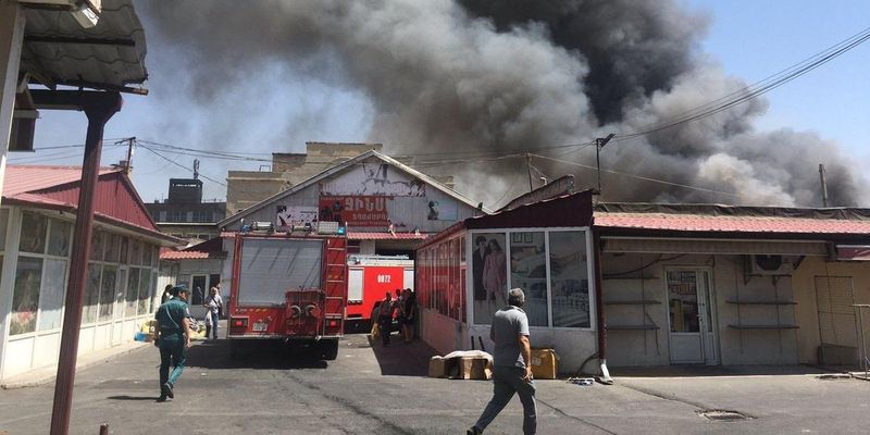 В Ереване на рынке произошел взрыв, есть жертвы