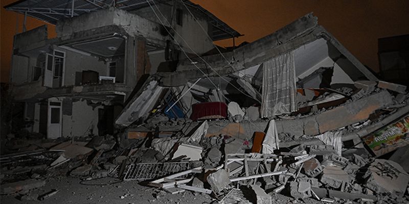 В Турции произошло землетрясение магнитудой 5,6: есть разрушения и жертвы