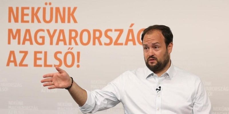 В Украину не пустили венгерского депутата с "гумпомощью" для Закарпатья