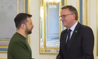Зеленский встретился с министром предпринимательства Дании: о чем договорились. Видео