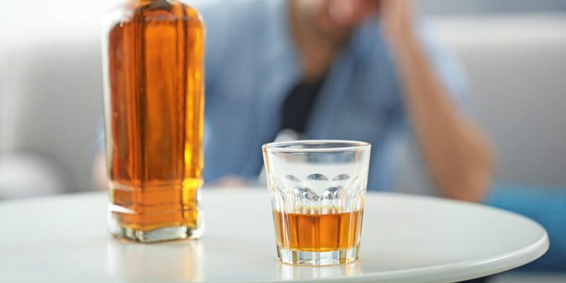 Ученые сообщили о взаимосвязи алкоголя и старческого слабоумия