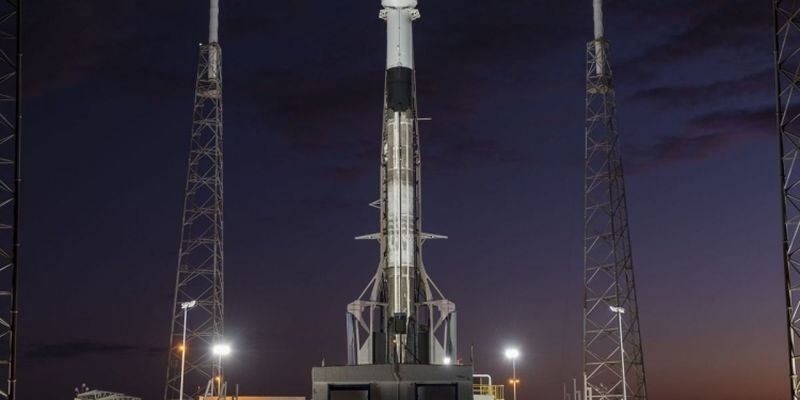 SpaceX запустить ракету з 60 супутниками для роздачі інтернету