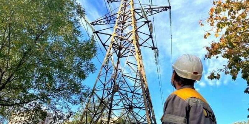 Энергетики смогли вернуть свет в тысячи домов Донецкой и Одесской областях