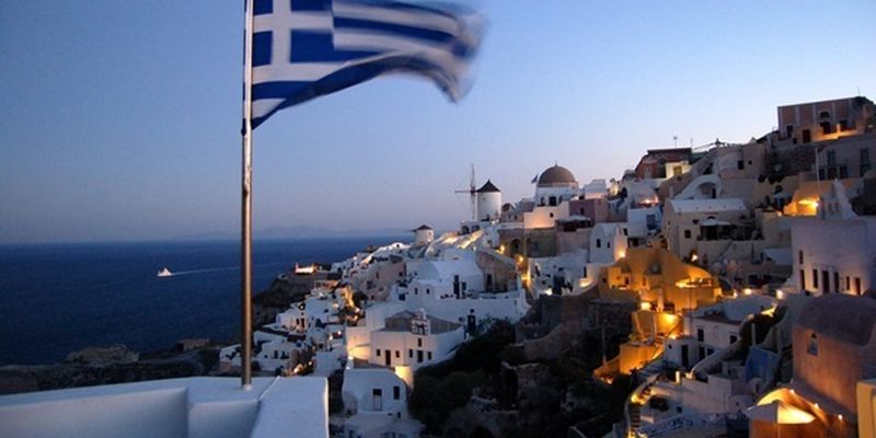 Греция отменила семидневный карантин для туристов из ряда стран