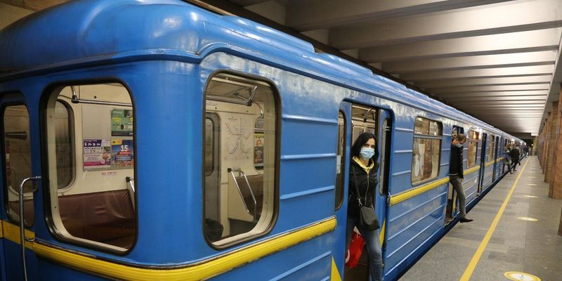 В Киеве вернут плату за проезд в метро и другом общественном транспорте, — КГГА