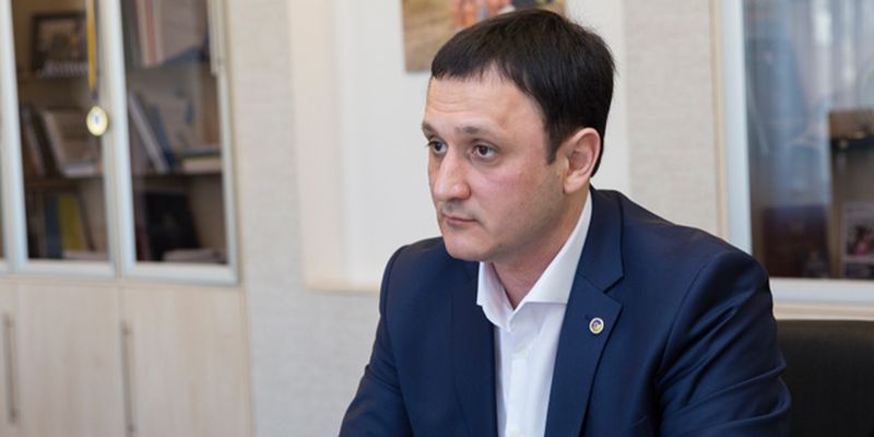 Зеленский принял отставку первого зампостпреда президента в Крыму Гданова