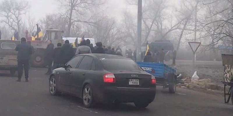 У Полтавській області почалося зіткнення з поліцією - можуть привезти евакуйованих з Китаю