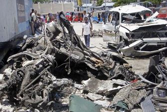 У Сомалі бойовики захопили готель, влада повідомляє про багатьох загиблих