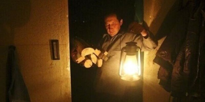 Без света почти весь день: в ДТЭК назвали причину длительного отключения электричества на Киевщине