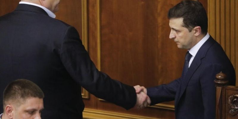 Свобода Порошенко при домашнем аресте Медведчуку - это следствие воспитательной работы, которую провели над Зеленским внешние кураторы Украины
