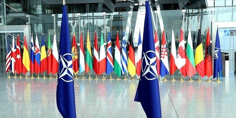 Украина снова просит вооружение: почему продолжаются дискуссии в НАТО – о чем говорит позиция Венгрии