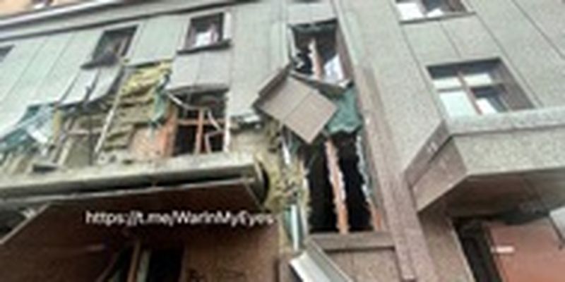 При обстреле Донецка повреждены гостиница и спорткомплекс