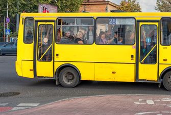Под Киевом водитель маршрутки отказался бесплатно везти участников АТО