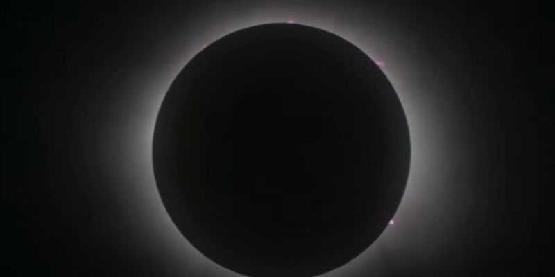 Фото сонячного затемнення 2024: якою була рідкісна подія