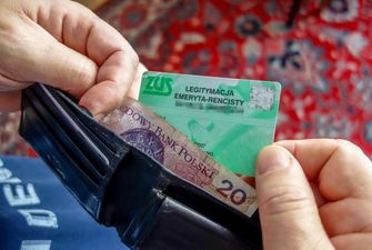 Двенадцать тысяч гривен: украинские пенсионеры за границей могут оформить польскую пенсию